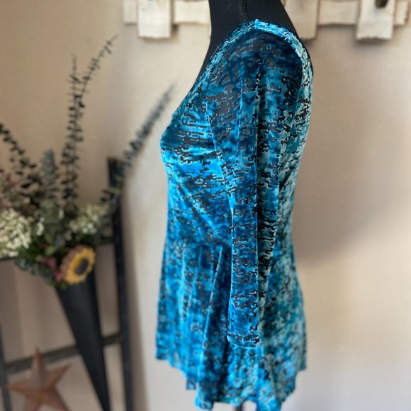 4/$20 Decree Black and Blue Velvet Feel Peplum Top 3/4 Sleeve M - Picture 2 of 8